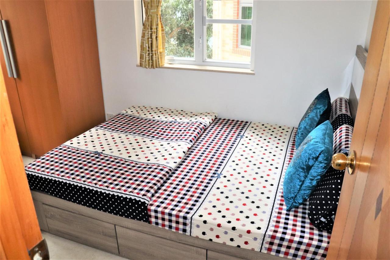 Mtr Tung Chung Near Airport Apartment, City Getaway, Pa Mei Village Tung Chung Hongkong Exterior foto